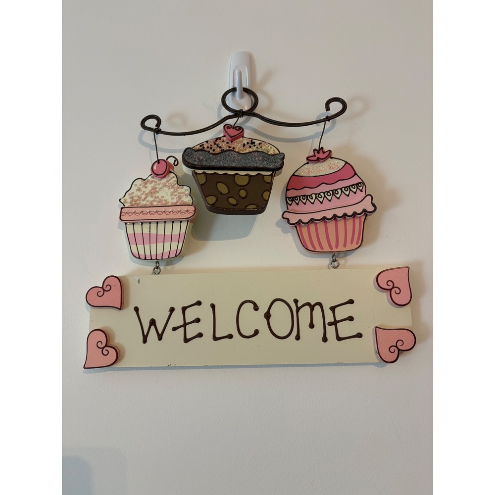 Kohl's Cupcake Welcome Sign Wooden Wall Decor Pink Glitter Hearts Bakery Kitchen